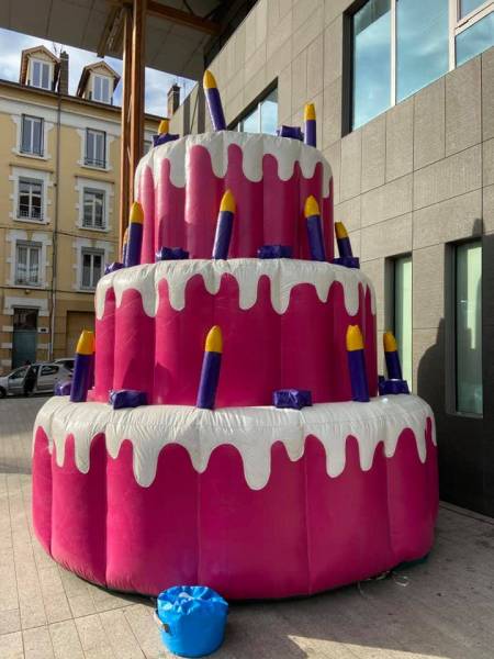 Location attrape regards gonflable à lyon