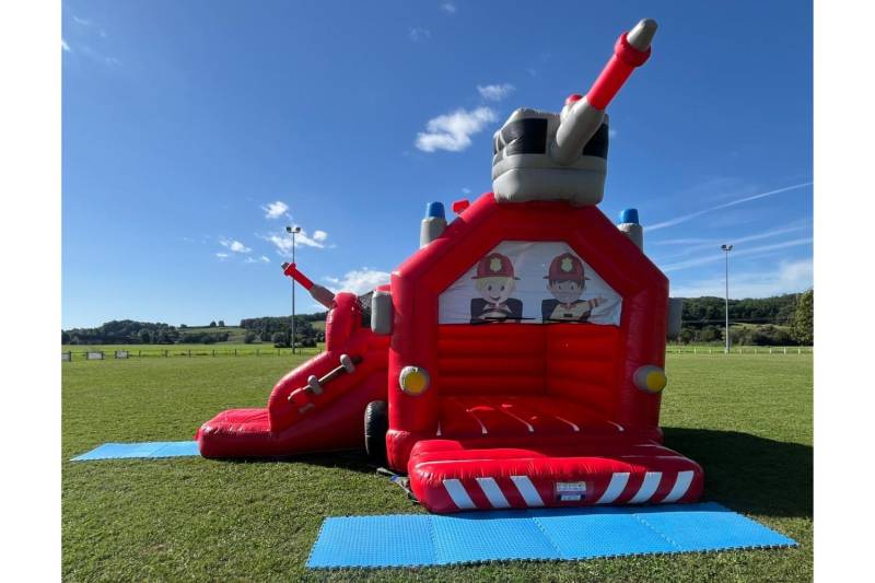 LOCATION CHATEAU GONFLABLE LYON