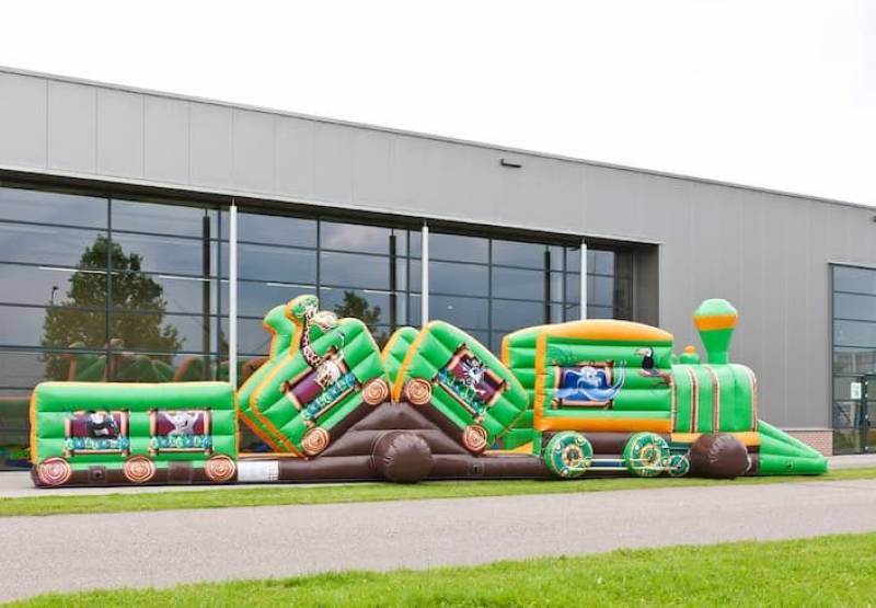 location jeux gonflables train à Oullins